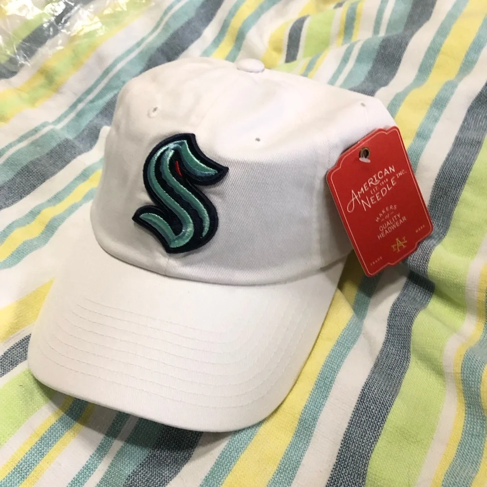 🆕 NHL Seattle Kraken White Adjustable Cap 719